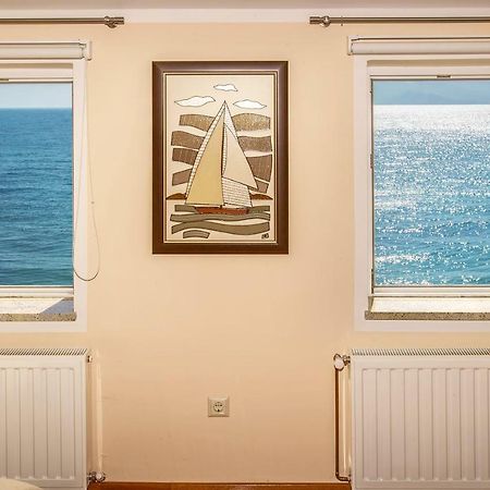 Apartment Bojan With Terrace And Sea View Baska (Krk) Exterior photo