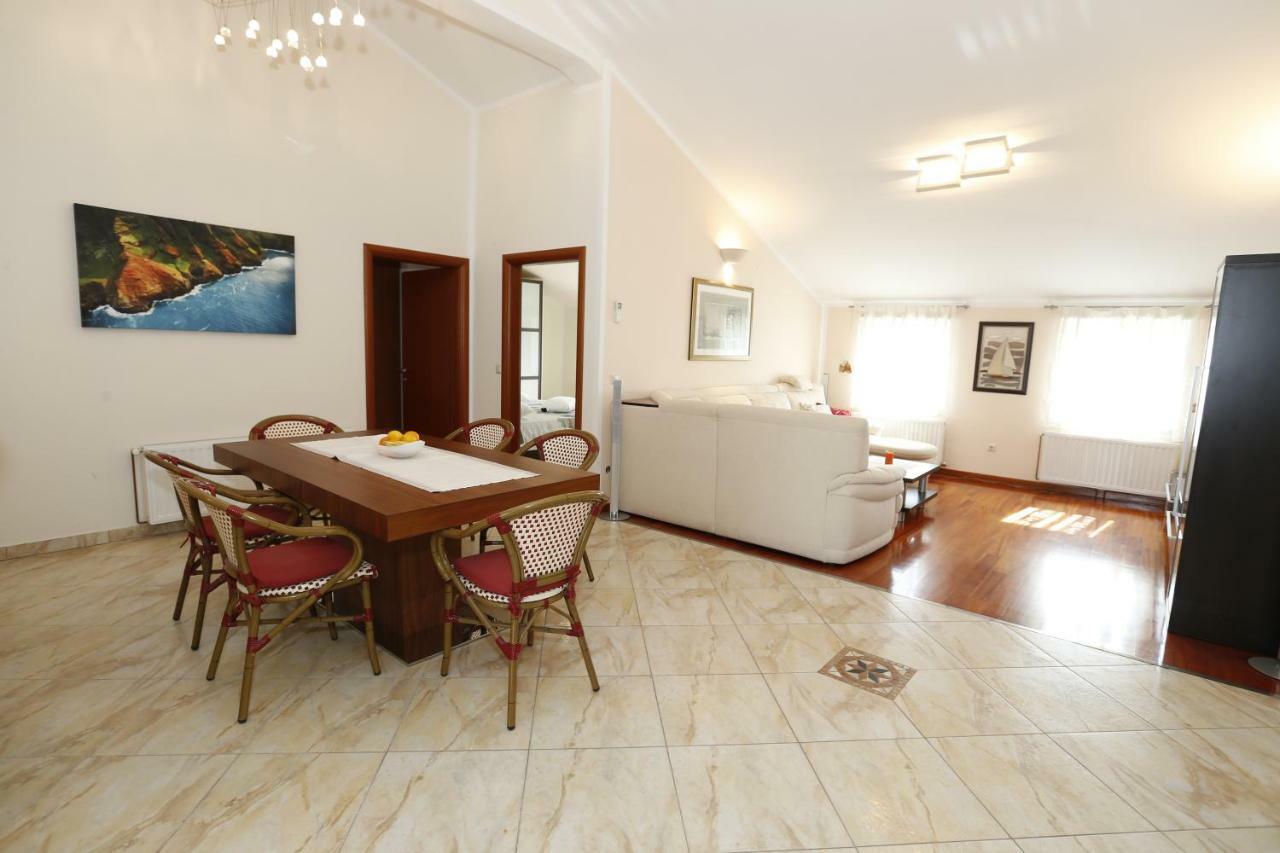 Apartment Bojan With Terrace And Sea View Baska (Krk) Exterior photo